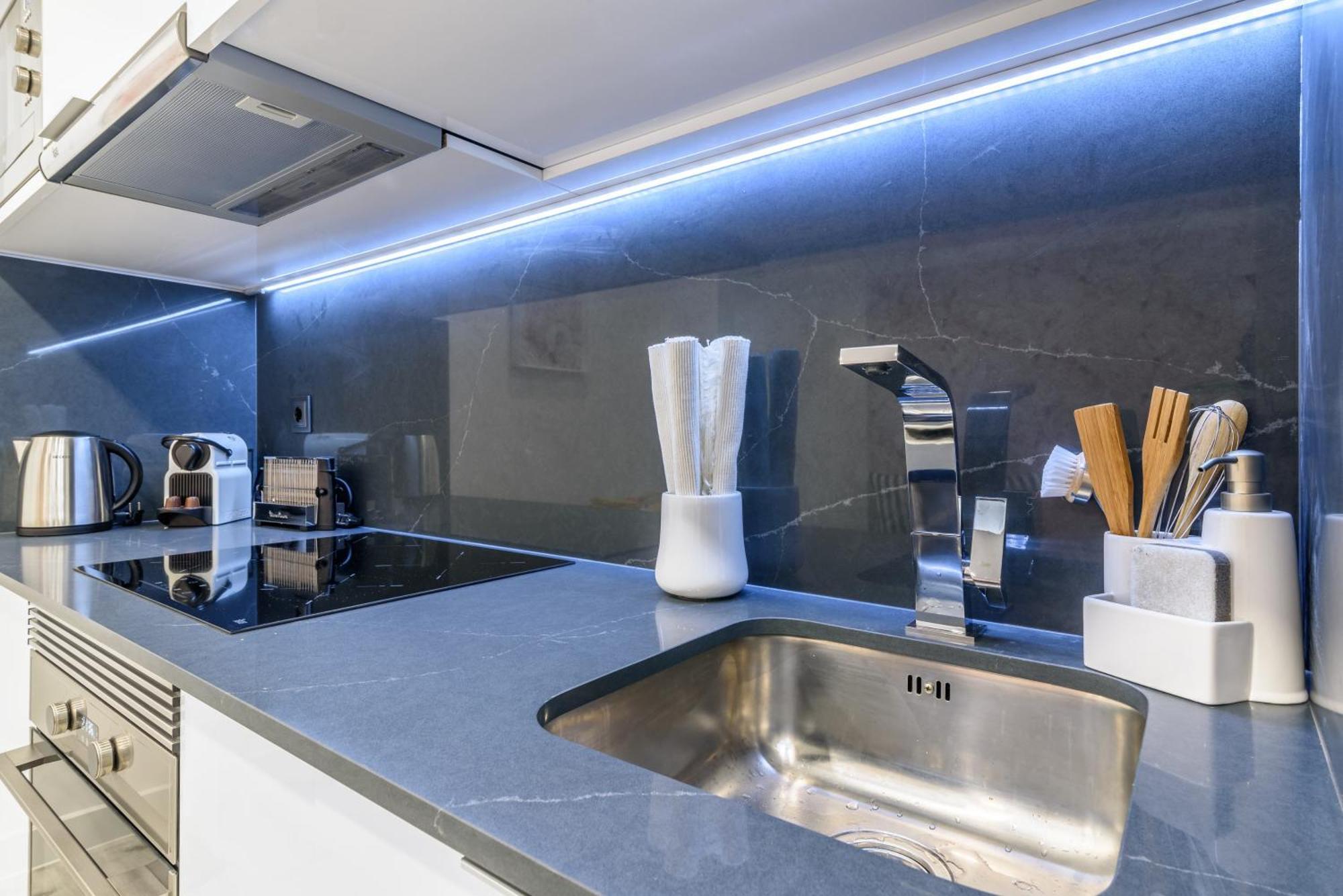 Whome City Chic Escape: Your Stylish Haven In Downtown Lisboa Exteriör bild