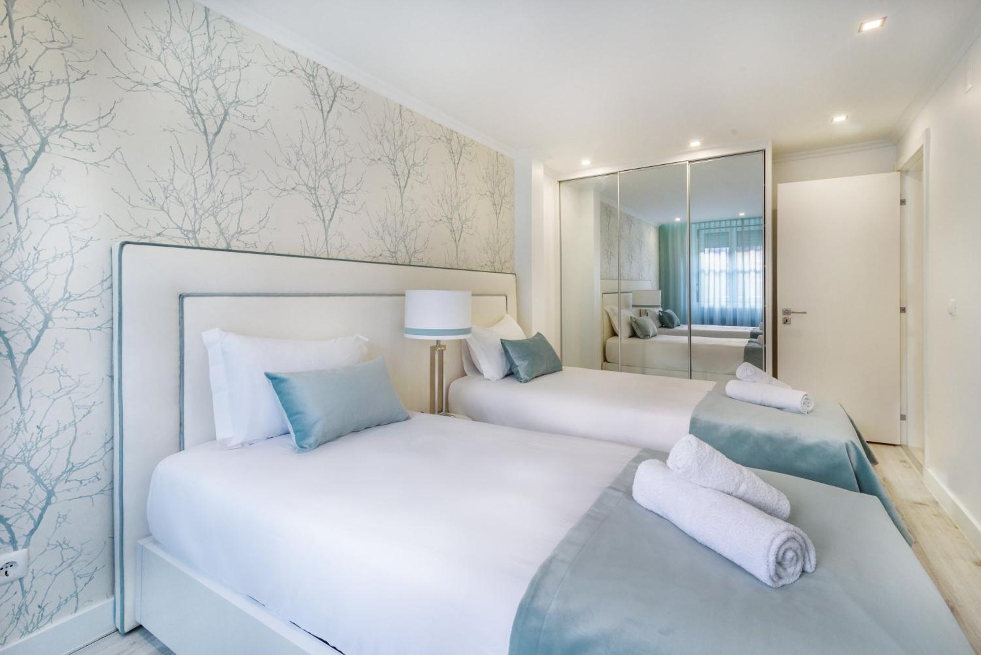 Whome City Chic Escape: Your Stylish Haven In Downtown Lisboa Exteriör bild