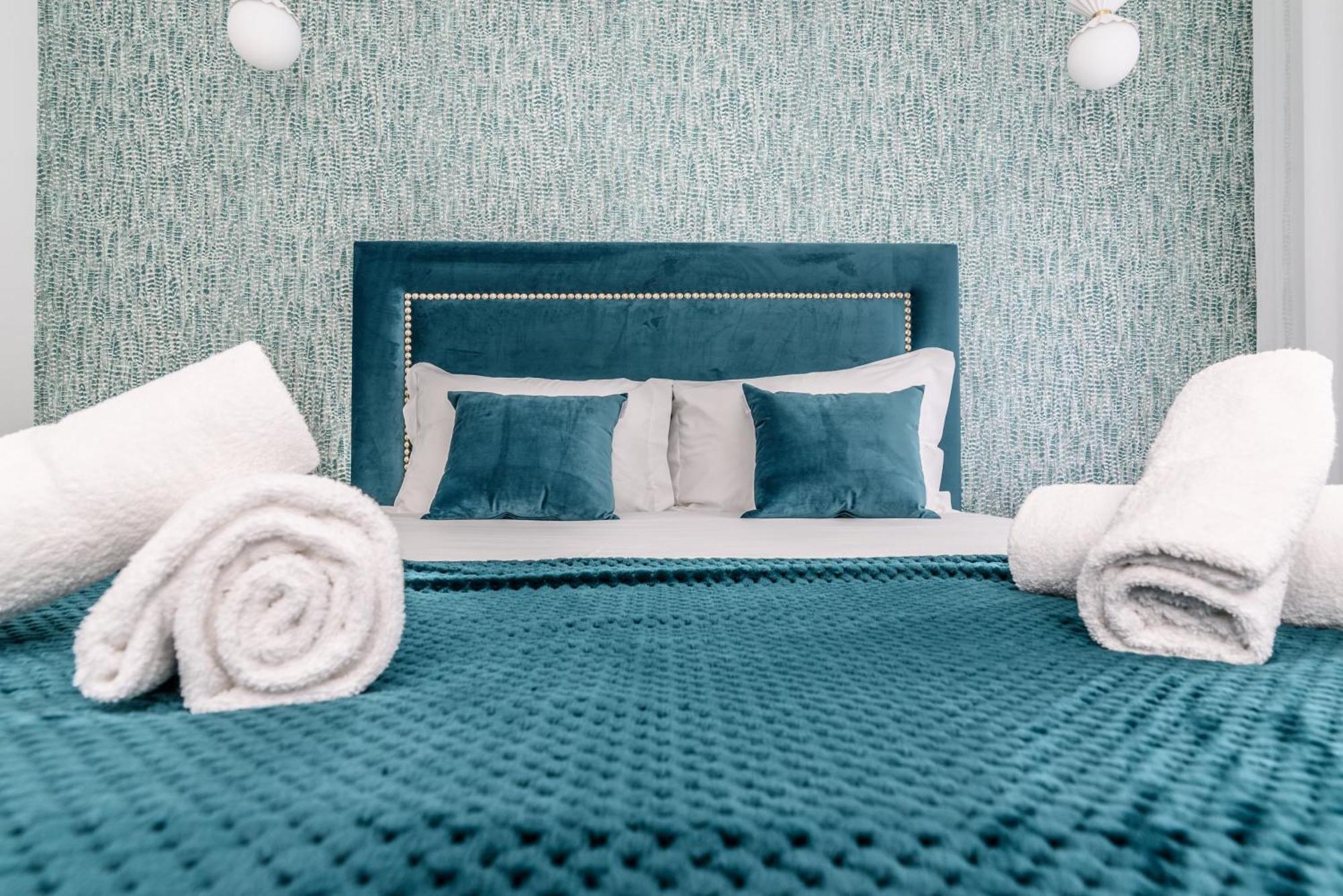 Whome City Chic Escape: Your Stylish Haven In Downtown Lisboa Exteriör bild